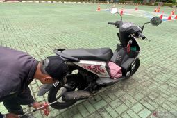 Pemkot Jaksel lakukan uji emisi 170 kendaraan bermotor di kantor Wali Kota