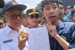Pemkab-DPRD Lamongan terima aspirasi mahasiswa Aliansi BEM Joko Tingkir