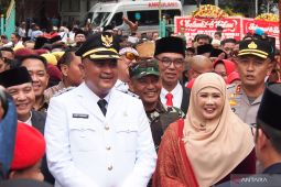 Terapkan efisiensi, Bupati Bogor menumpang sertijab di rapat paripurna