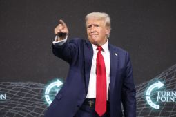 Presiden Trump tangguhkan pendanaan penjualan senjata ke Ukraina