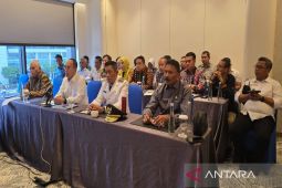 Usai dilantik Presiden, Gubernur ASR langsung Rakor dengan Pimpinan SKPD