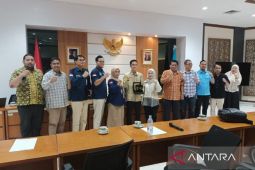 Tindaklanjuti Hasil Audiensi Bersama Asosiasi Tenaga Honorer, Komisi I DPRD Jambi konsultasi ke BKN