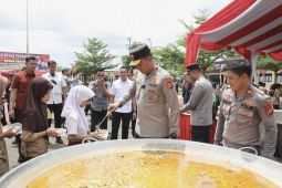 Polda Banten gandeng influencer Bobon Santoso gelar masak dukung MBG