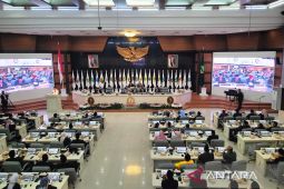 Gubernur Jawaa Barat resmi beralih dari Bey ke Dedi Mulyadi