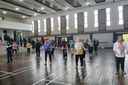 PT Timah senam bersama pemerintah kecamatan dan kelurahan se-Mentok