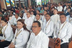 Peserta retret kepala daerah di Akmil ikuti ibadah