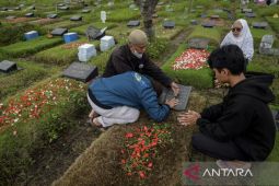 Tradisi ziarah kubur jelang Ramadhan