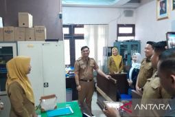 Hari pertama kerja, Wakil Wali Kota Metro cek kinerja pegawai