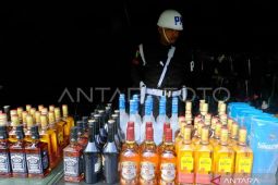 DPRD sosialisasi raperda pengendalian minuman beralkohol di Kendari