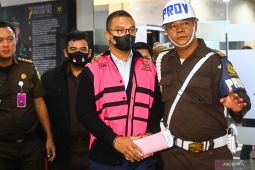 Kasus korupsi Pertamina: uang Rp833 juta dan 1.500 dolar AS disita dari rumah Riza Chalid