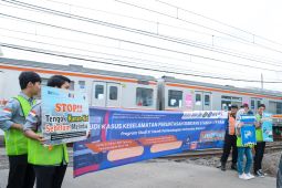 KAI sebut pemasangan palang pintu perlintasan kereta tanggung jawab pemerintah