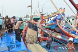Karawang aktifkan kembali tempat pelelangan ikan