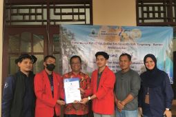 Mahasiswa UMB beri bantuan pompa air di wilayah tujuan SDG's
