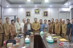 Wabup Tanjab Barat dukung investasi PT Pulau Sambu tingkatkan ekonomi lokal