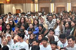 Menkomdigi: Orang tua ajak anak jadi warga digital bijak