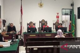 Terdakwa korupsi DD-ADD di SBT dituntut enam tahun  penjara