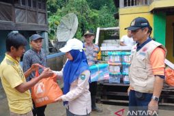 Pemkab OKU salurkan  bantuan logistik untuk korban longsor