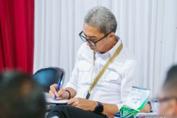 Dedie Rachim menyediakan "hot line" pengaduan perizinan di Kota Bogor