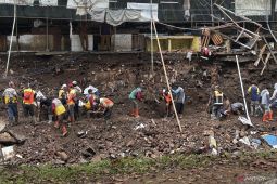 Dinas Sumber Daya Air Kota Bandung diminta periksa kirmir di seluruh sungai