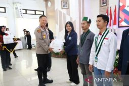 Polda Babel bagikan 1.200 paket sembako sambut Ramadhan