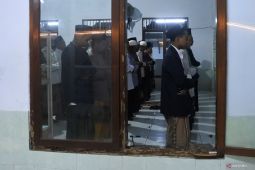 Jamaah Ponpes Mahfilud Duror mulai shalat tarawih