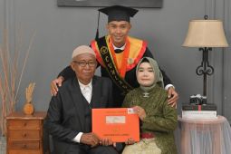 Cerita Ario raih gelar cumlaude, ajak generasi muda minimalkan bermain gadget