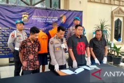 Polda Jambi tangkap pekerja tambang minyak ilegal