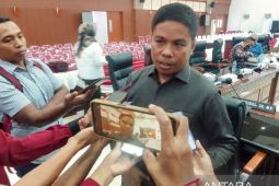 DPRD Maluku minta polisi usut penyebab kebakaran  kantor KPU Buru