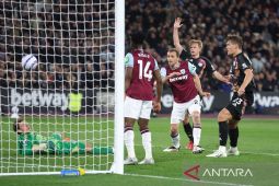 West Ham United hajar Leicester City dengan skor 2-0