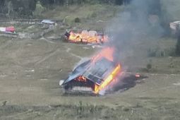 Motif perselingkuhan, KKB bakar Kantor Kampung dan Gedung Sekolah di Puncak - VIDEO