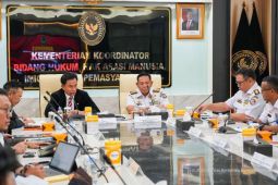 Kemenko Kumham Imipas menunggu arahan Presiden Prabowo terkait RUU Keamanan Laut