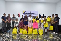 Sulsel serahkan bansos ke pensiunan dan masyarakat