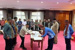 Gubernur Sultra teken pakta integritas dengan OPD ketika tiba di Kendari