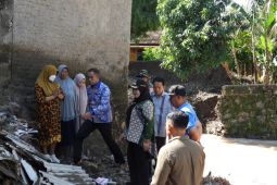 Pemkot Bandarlampung bakal robohkan empat rumah yang berdiri di atas sungai