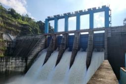 PLTA Koto Panjang Riau tambah tinggi bukaan lima pintu pelimpah menjadi 120 cm