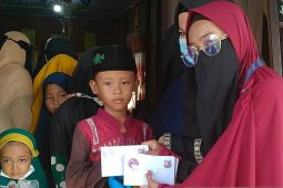 Komunitas For Yatim Jambi berbagi kebahagiaan di bulan Ramadhan