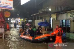 Belum ditemukan, korban terseret arus deras banjir bandang di Bogor suami-istri