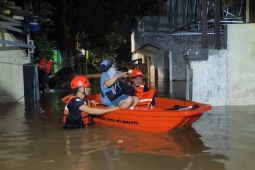BPBD DKI kerahkan personel untuk memonitor kondisi banjir