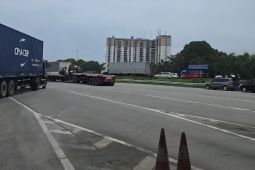 Tol Japek macet imbas banjir di jalur arteri Bekasi Barat