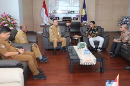 Pj Gubernur Papua minta KPU inventarisasi logistik jelang PSU