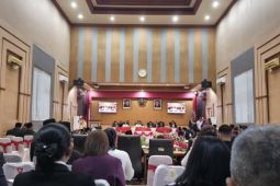 Gubernur Maluku minta Wali Kota Ambon terapkan penyesuaian kebijakan efisiensi APBD