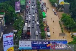 Flood has paralyzed public activities: Bekasi Mayor