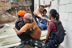 Wing Komando I Kopasgat bantu evakuasi korban banjir di Bekasi