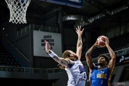 IBL 2025 - Satria Muda taklukkan Hawks 99-95