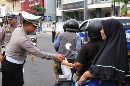 Humas Polda Malut sebut Ditlantas bagikan takjil gratis
