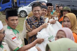 Pemkab OKU Timur salurkan 1.000 paket sembako Ramadhan