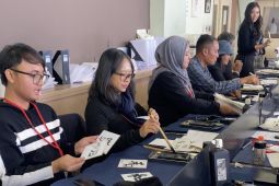 Melatih kesabaran hingga ekspresi diri lewat seni Kanji