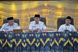 Pemkot Tangerang serahkan hibah Rp15,5 miliar ke 200 lembaga keagamaan