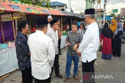 Bupati HSU dan Wabup HSU tinjau Pasar Ramadan 1446 Hijriyah