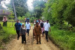 Gubernur Banten tindak lanjuti laporan soal jalan desa rusak di Patia